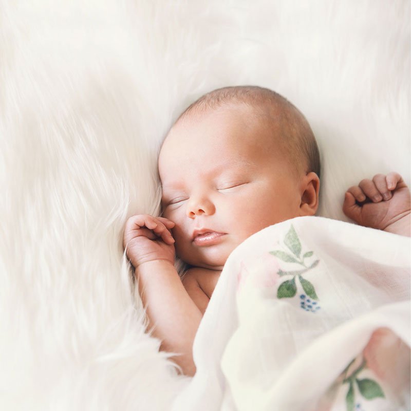 家有新生兒?孩子什麼時候才能睡過夜?專家從生理角度解釋給你聽